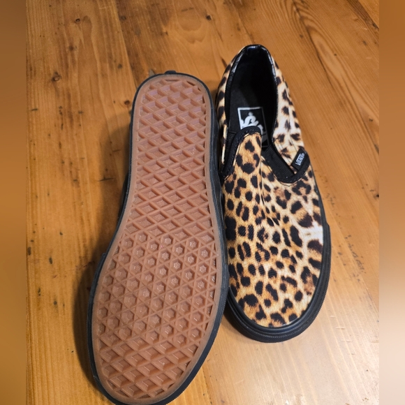 Leopard Vans Slip On Like New 5.5 Men 7women - Picture 3 of 4